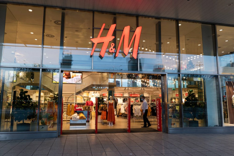 H&M shop