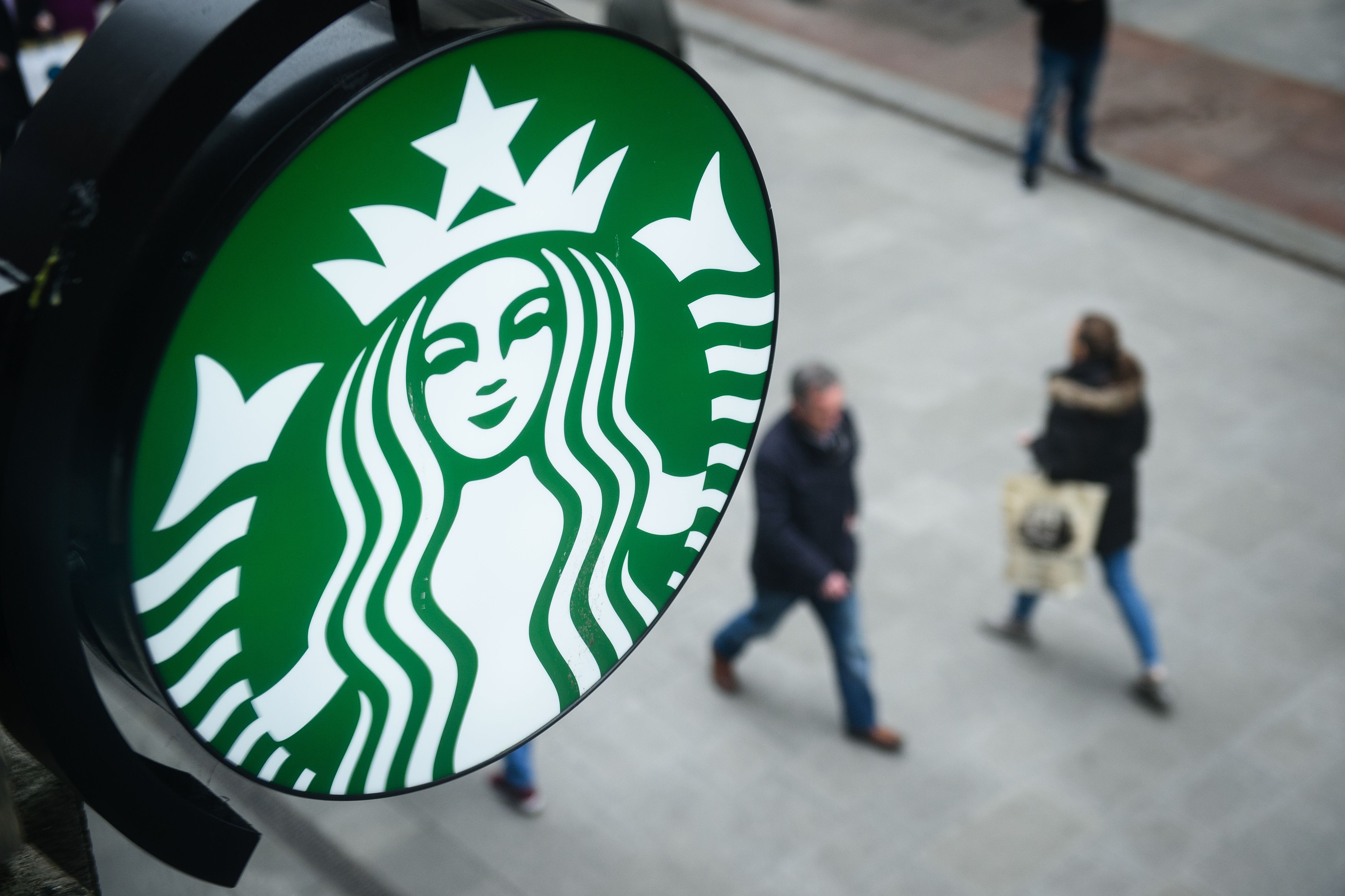 La historia del legendario logotipo de Starbucks | Turbologo