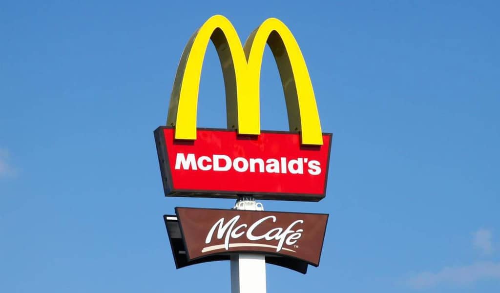 La caractéristique du logo de Mc`donalds La caractéristique du logo de Mc`donalds